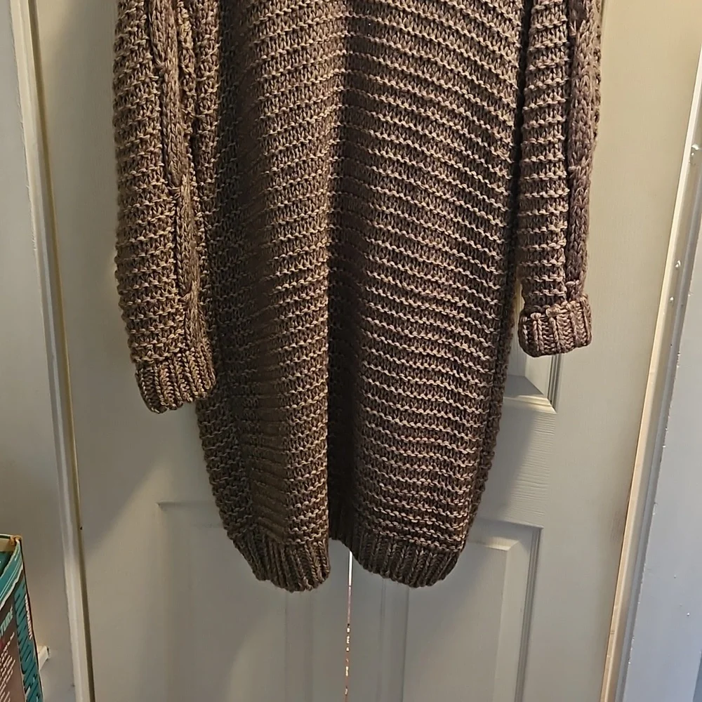 Cardigan SOLD SOLD - Picture 6 of 8